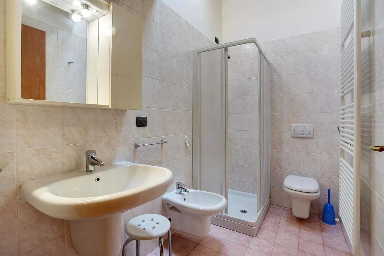 Residence Appartamento Parigi Civate