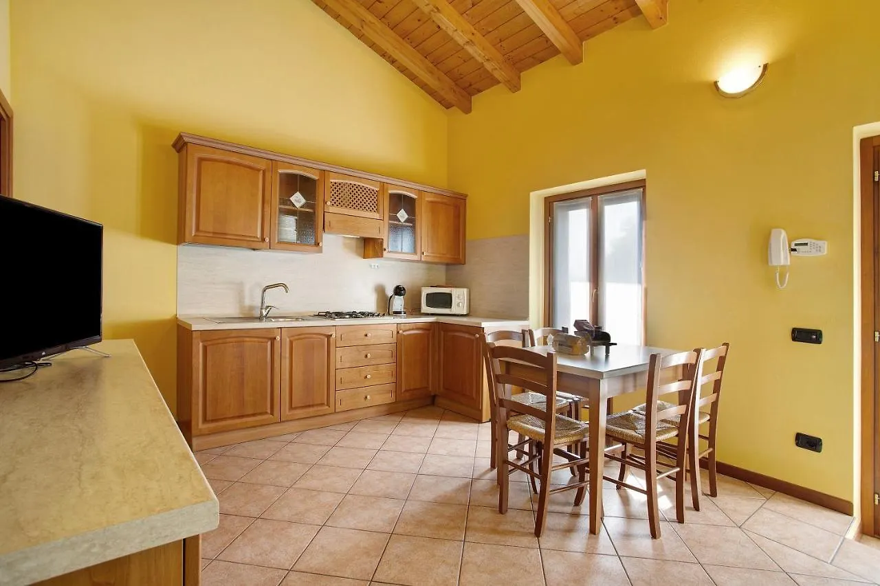 Apartment Residence Appartamento Parigi Civate