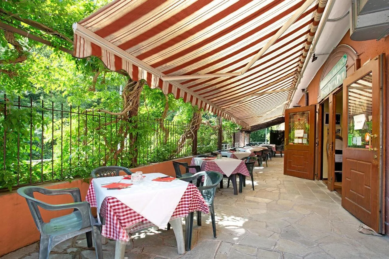 Residence Appartamento Parigi Civate 0*,  Italy
