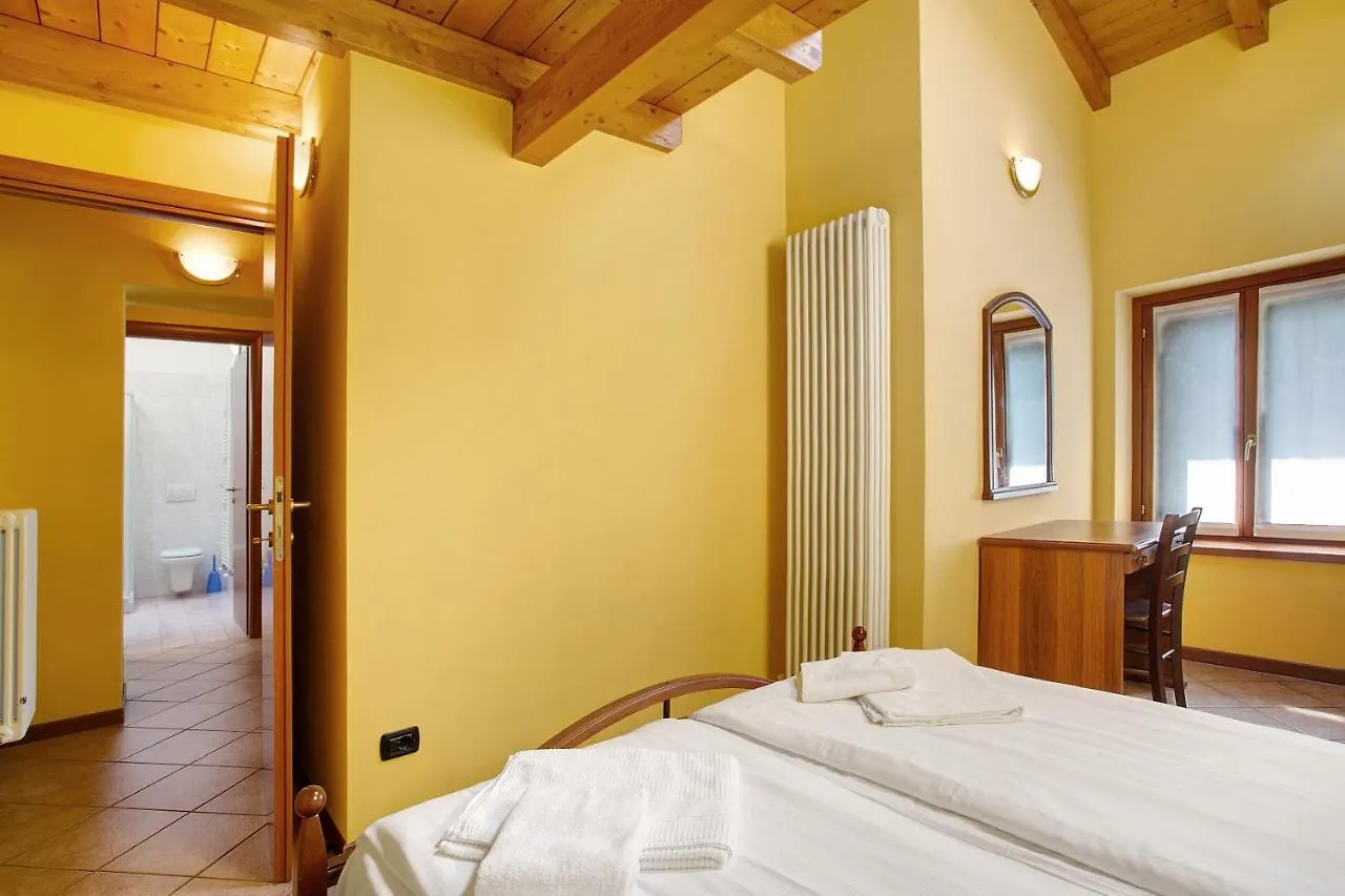 Residence Appartamento Parigi Civate
